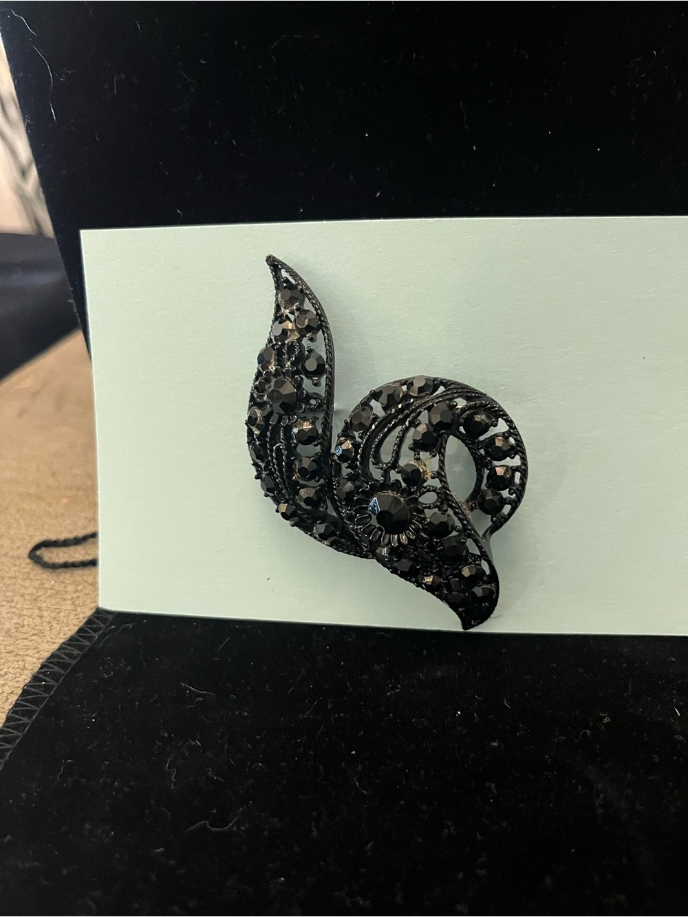 Black Crystal Leaf Brooch - Unbranded Women’s Jewelry